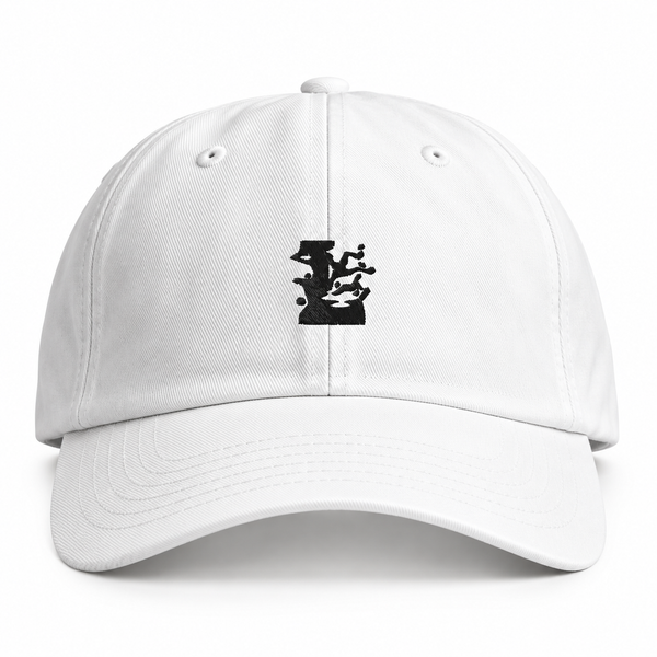 Witte Icoon Cap van LONEPRAYERS® met zwart geborduurd icoon aan de voorkant